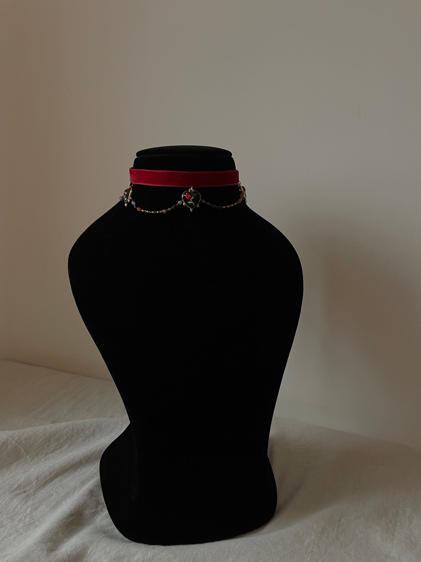 Red Rose Choker