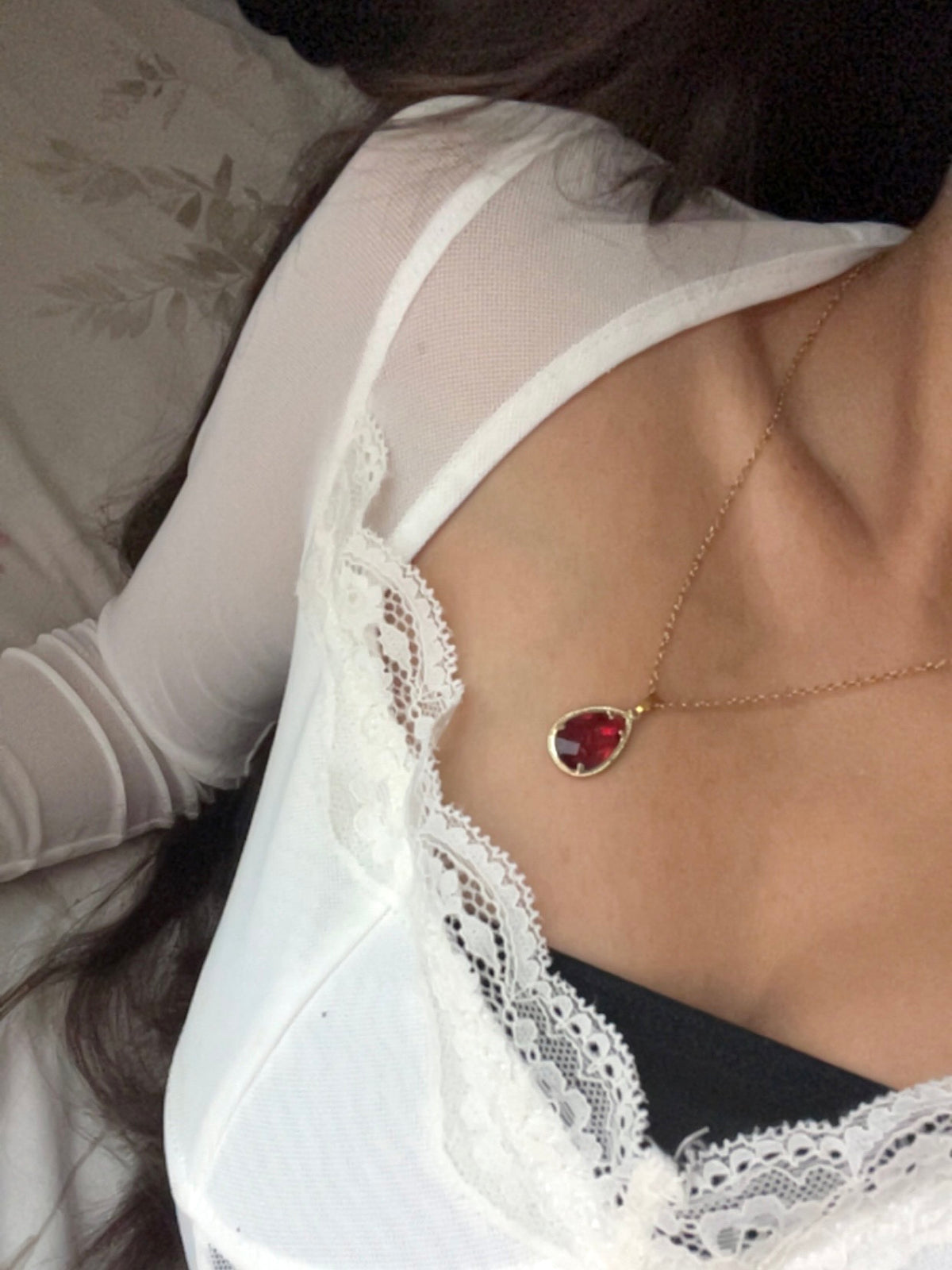 Scarlet Kiss Pendant