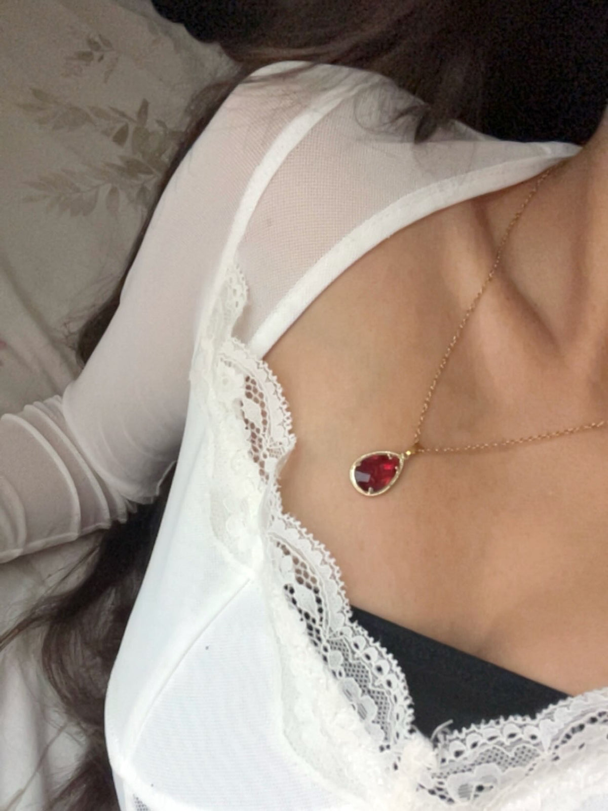 Scarlet Kiss Pendant